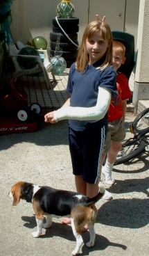 Melanie broken arm 8/02